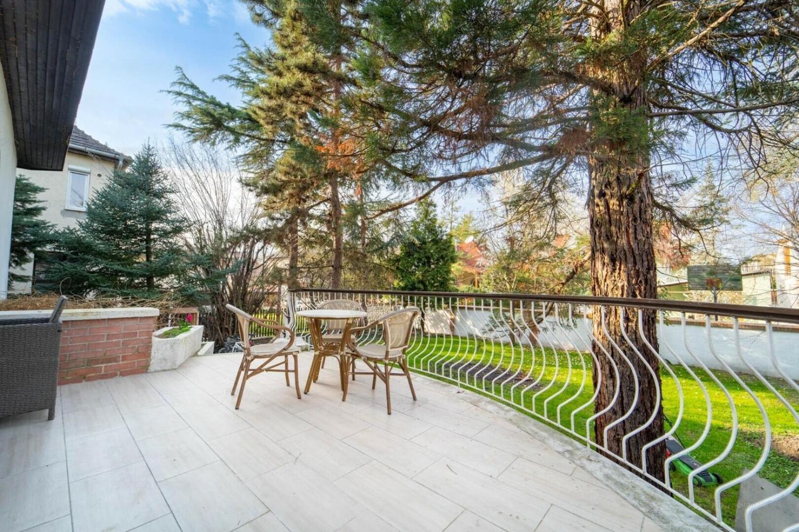 Villa Butterfly Budapest Exterior foto