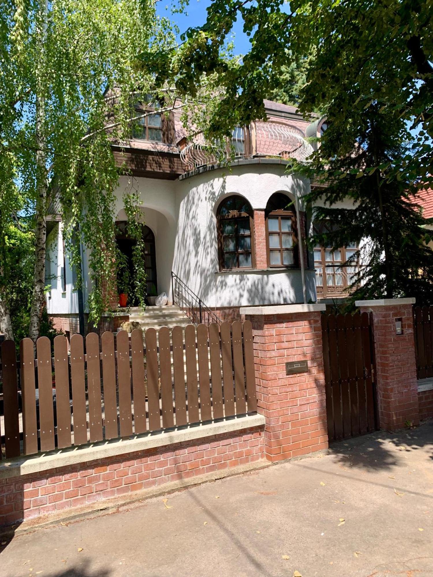 Villa Butterfly Budapest Exterior foto